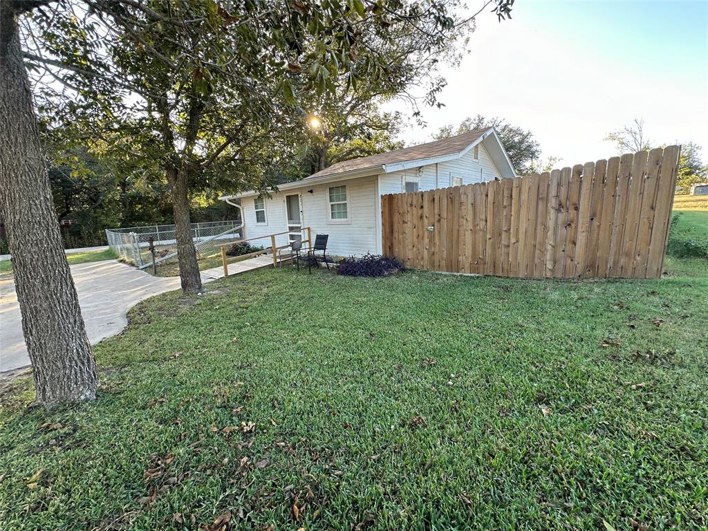 801A N Thompson