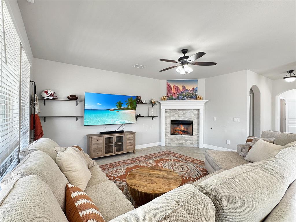 1205 Rockridge Trail