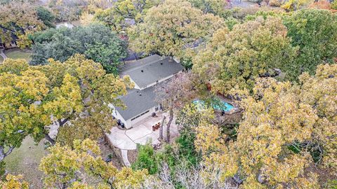 A home in Benbrook