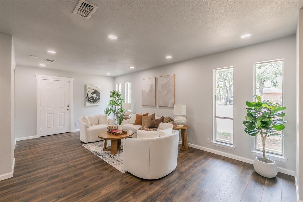 1917 Toplea Drive