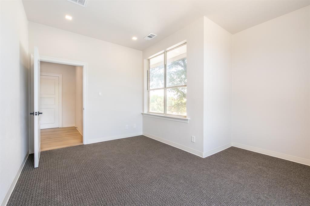 Daggett E Add - Commercial Lease