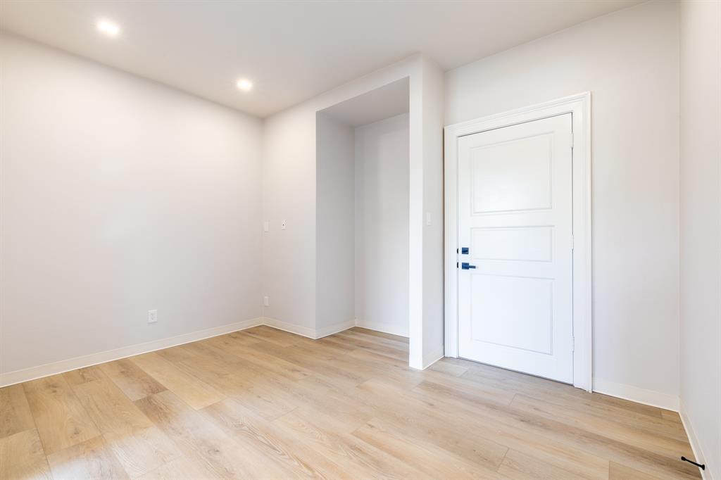 Daggett E Add - Commercial Lease