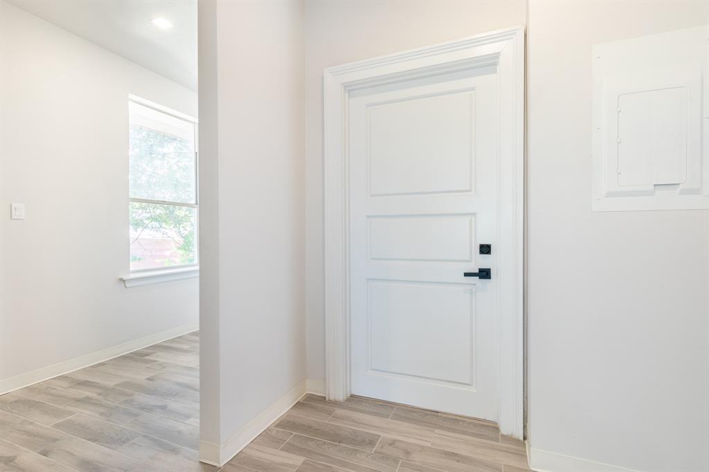 Daggett E Add - Commercial Lease