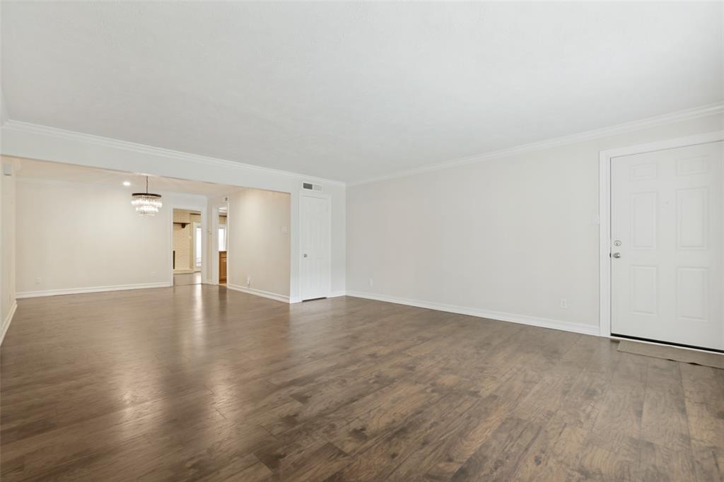 4820 Amesbury Drive E130