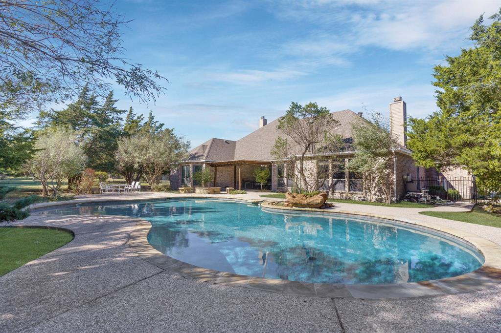 Hawks Wood - Residential