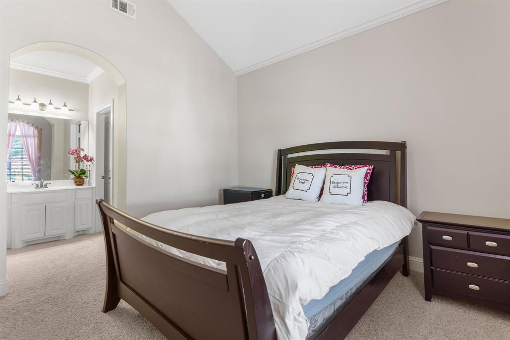 Hawks Wood - Residential