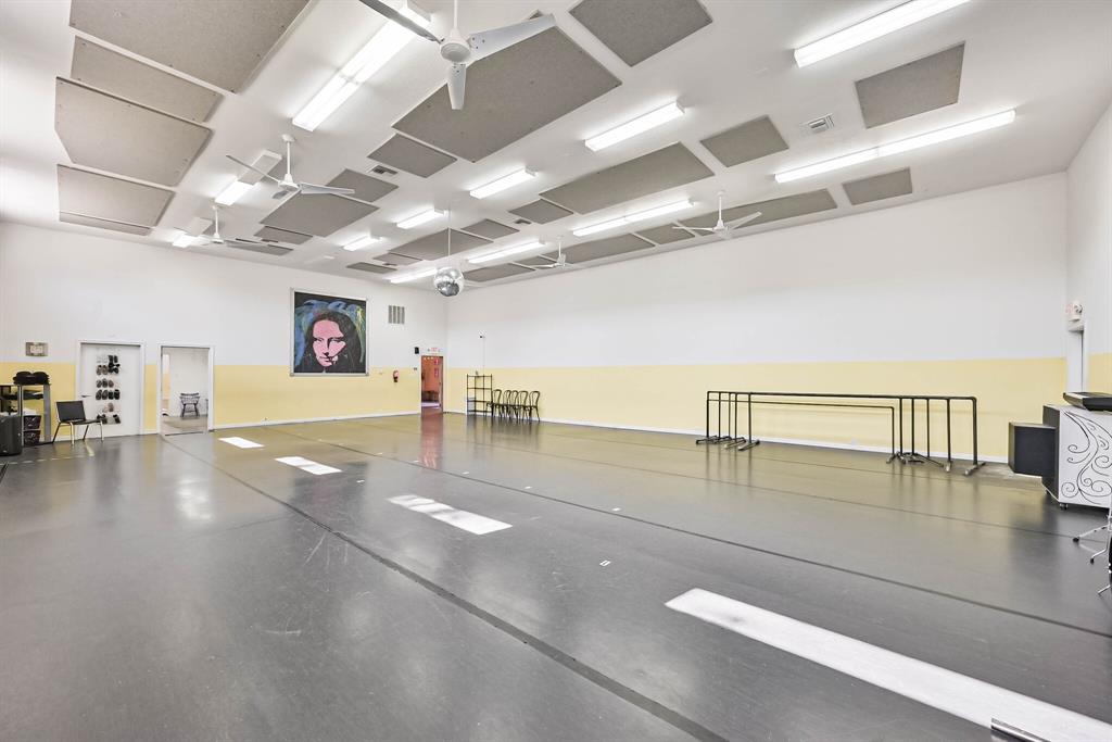 Wilshire Square Add - Commercial Sale