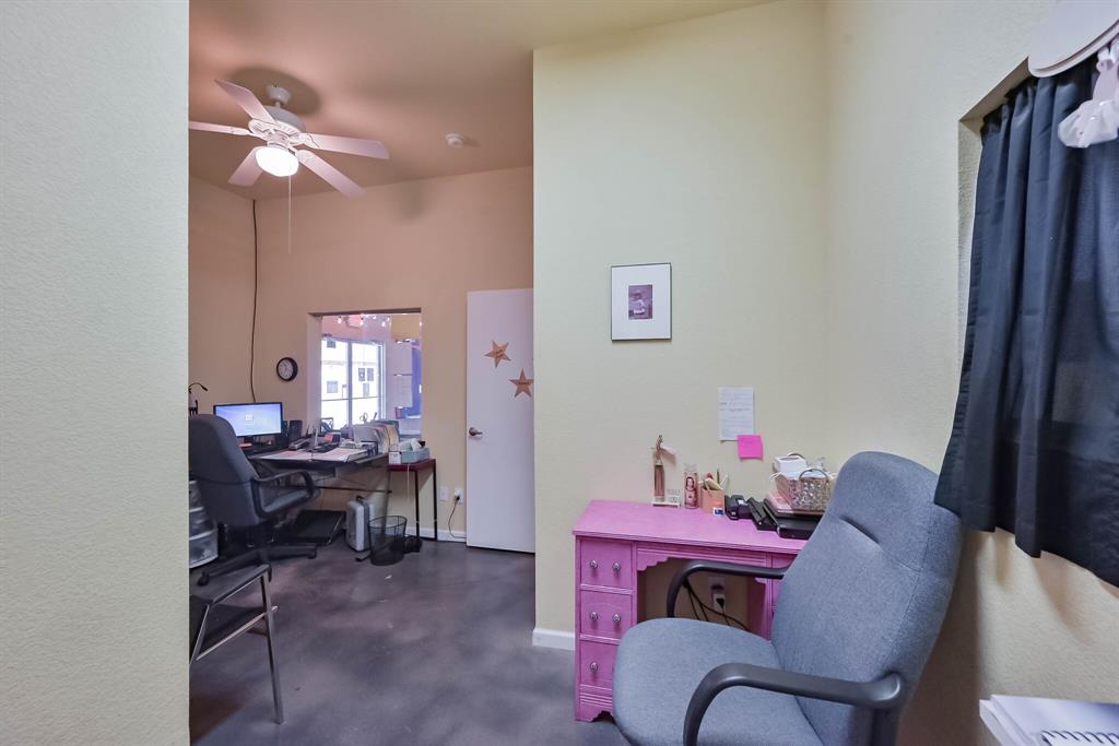 Wilshire Square Add - Commercial Sale