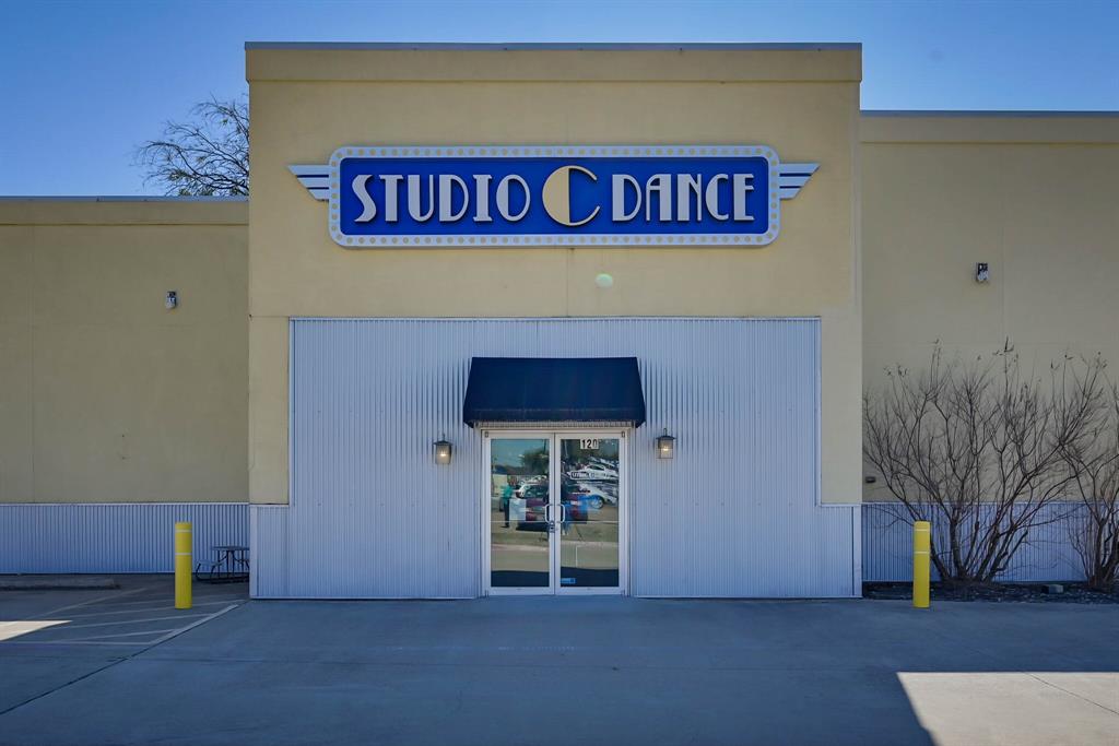 120 NW Newton Drive