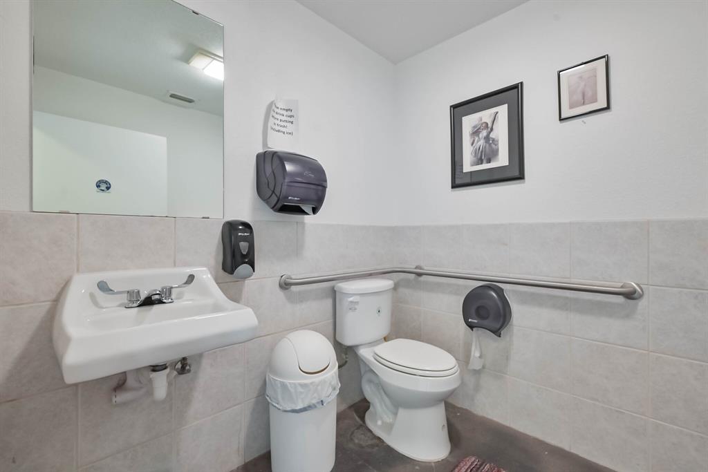 Wilshire Square Add - Commercial Sale