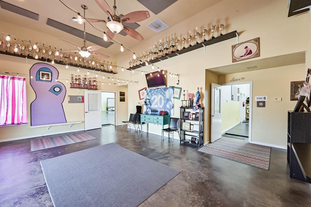 Wilshire Square Add - Commercial Sale