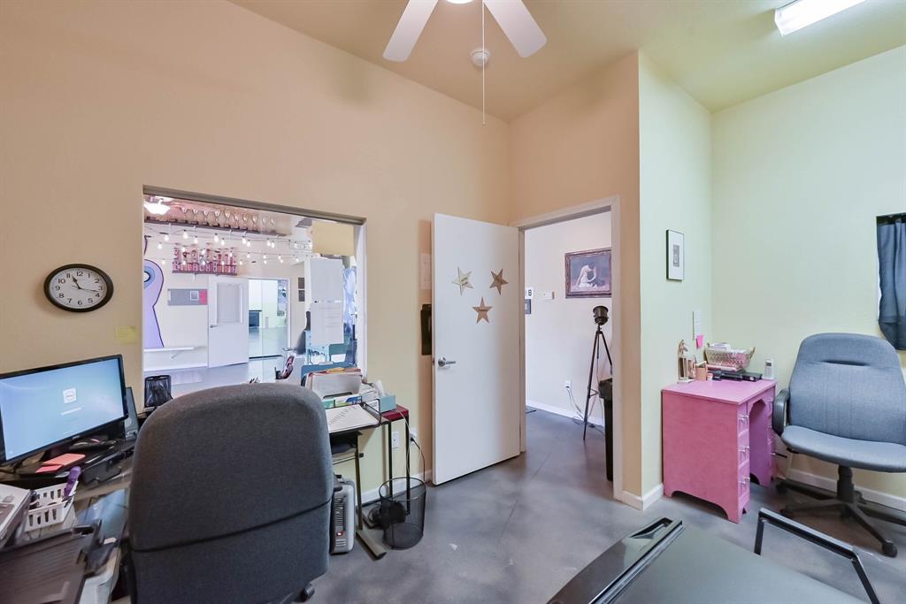 Wilshire Square Add - Commercial Sale