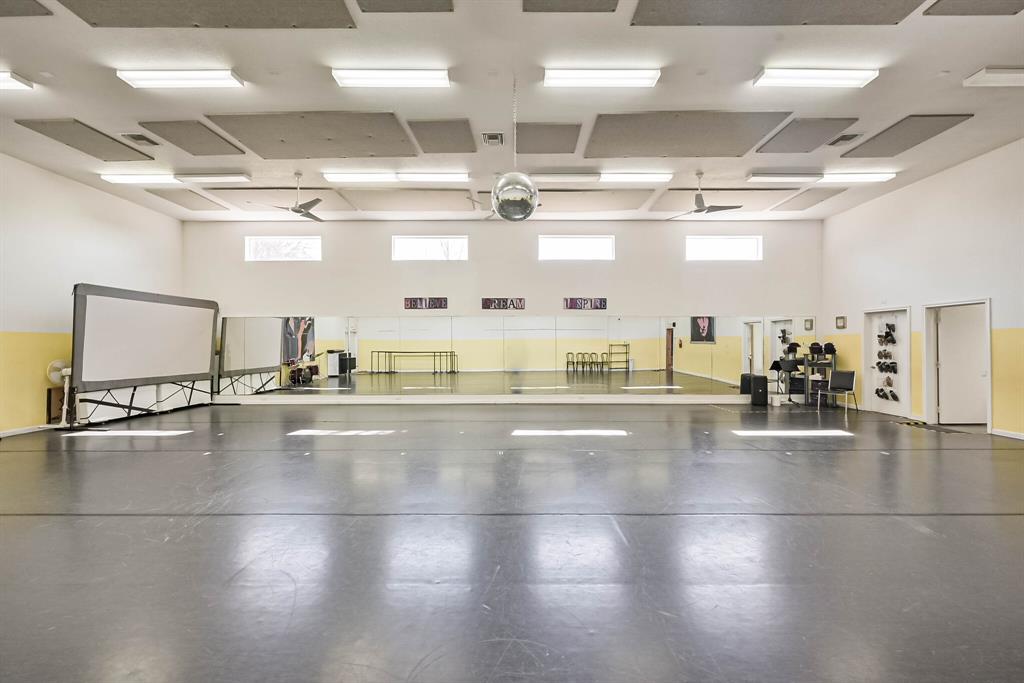 Wilshire Square Add - Commercial Sale