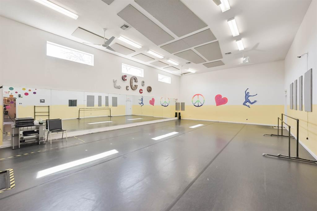 Wilshire Square Add - Commercial Sale