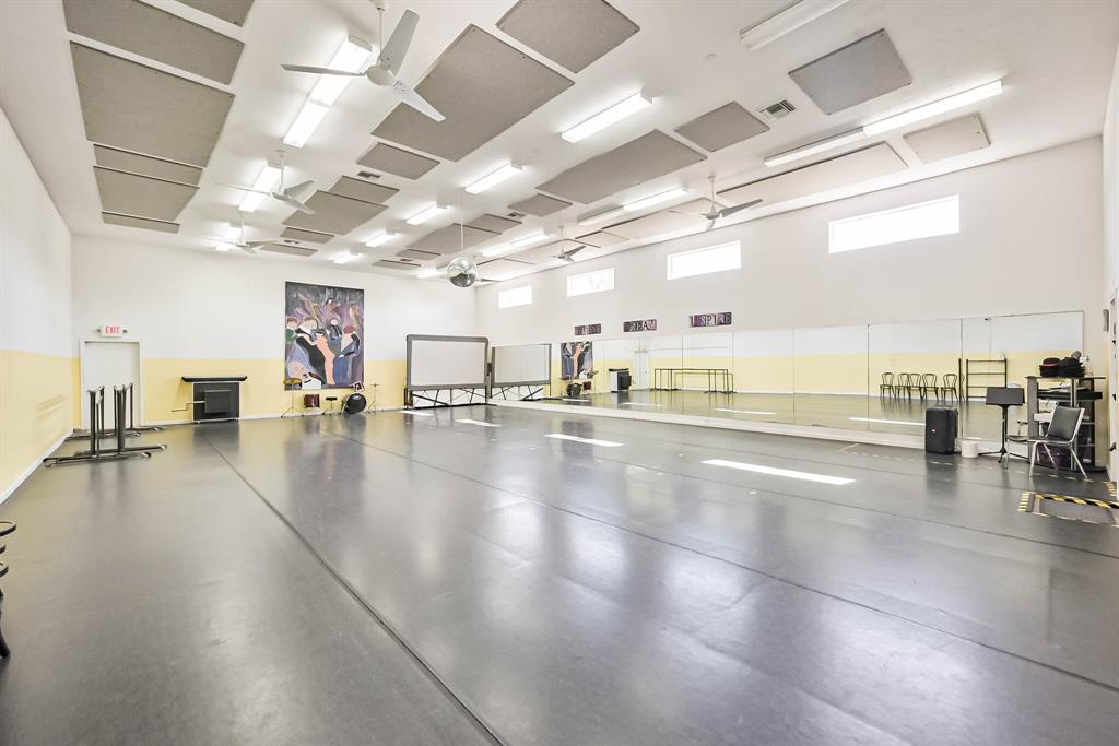 Wilshire Square Add - Commercial Sale