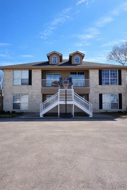 609 Race Street