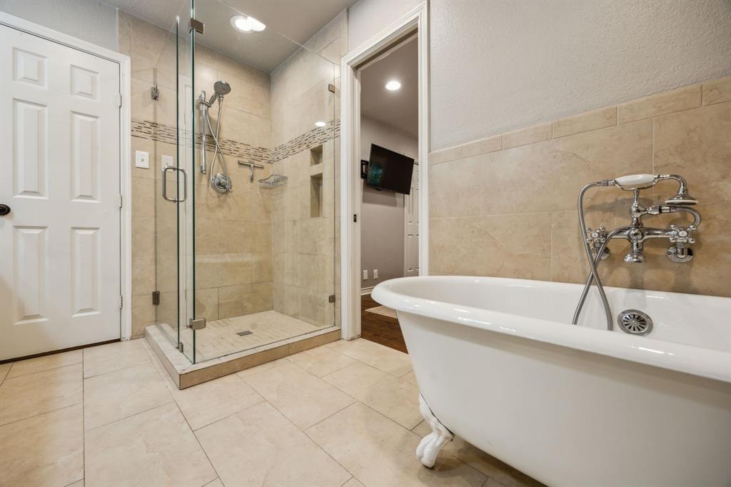 University Manor - Residential Lease