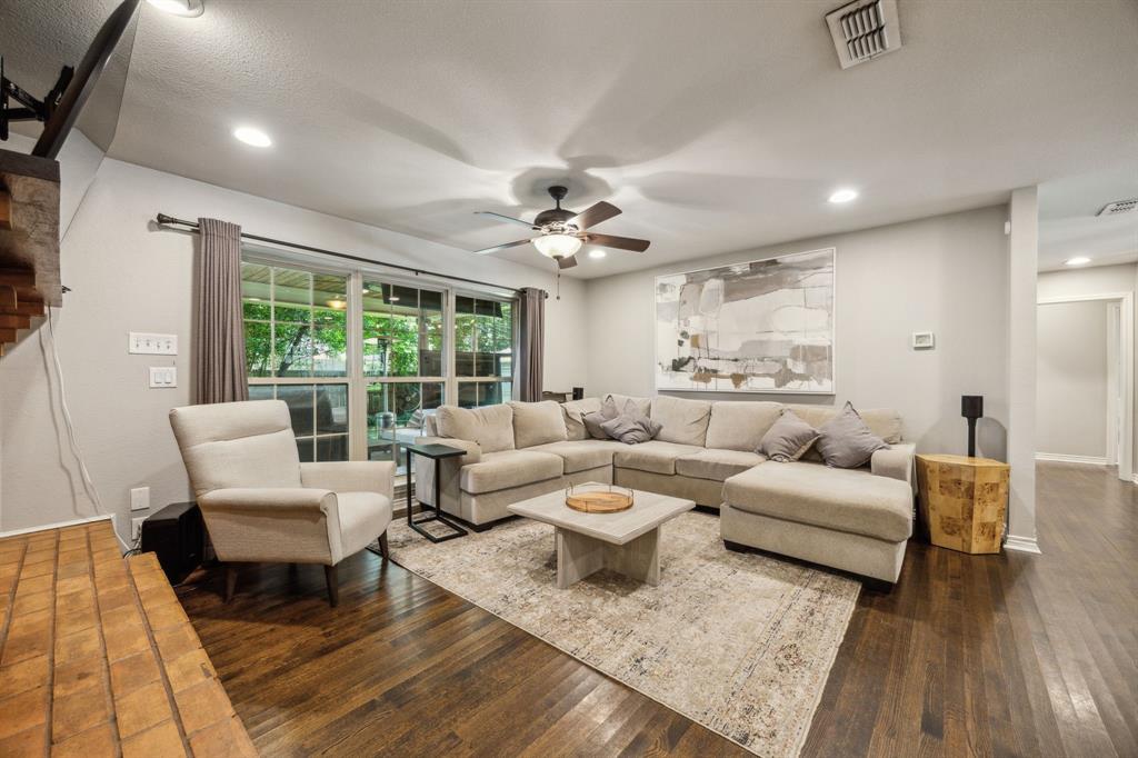 University Manor - Residential Lease