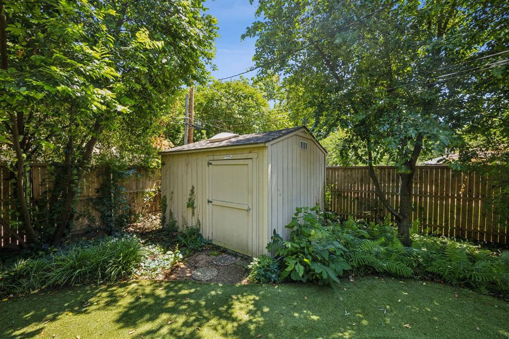 University Manor - Residential Lease