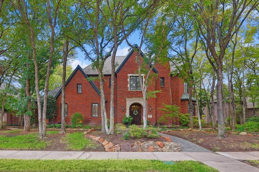 Located in the coveted Coppell neighborhood of The Springs, known for its picturesque tree-lined streets, this custom home is a showstopper. The entry opens to a study w French doors & a fireplace. The open-concept main living & dining area features vaulted ceilings w wood beams, a stone fireplace, built-ins, & a wet bar. The gourmet kitchen has a giant island, ample counter space, a Viking gas cooktop w griddle, SubZero built-in fridge, double ovens, & beverage fridge. The primary suite offers a sitting area & spa-like bath w large walk-in shower & freestanding tub. A 2nd downstairs bedroom has full bath across hall. Off the rear hall is a mudroom & giant laundry rm w sink & loads of storage. Upstairs, a game rm &
 2 spacious secondary bedrooms share a Jack & Jill bath. The amazing backyard boasts lush landscaping, a pool, spa, & covered outdoor living space. 3-car garage. Located in the highly-rated Coppell ISD. Central location, 14 mins to DFW Airport & minutes to Old Town Coppell.