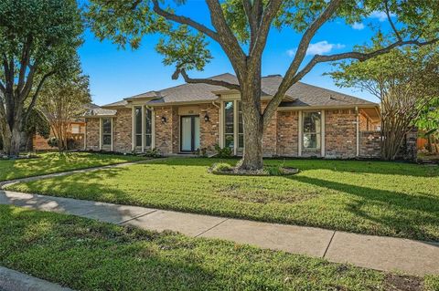 Photo of 626 Harvest Glen Drive, Richardson, TX 75081 (MLS # 21100077)