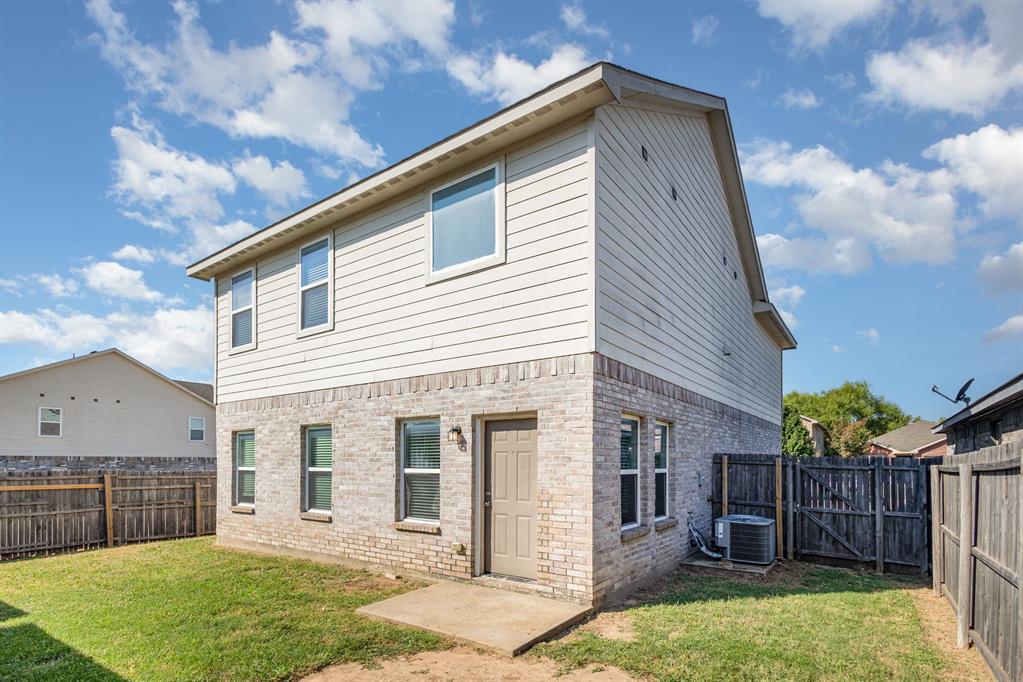 Parkway Village 02 - Residential