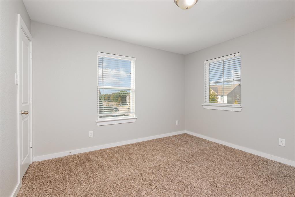 Parkway Village 02 - Residential