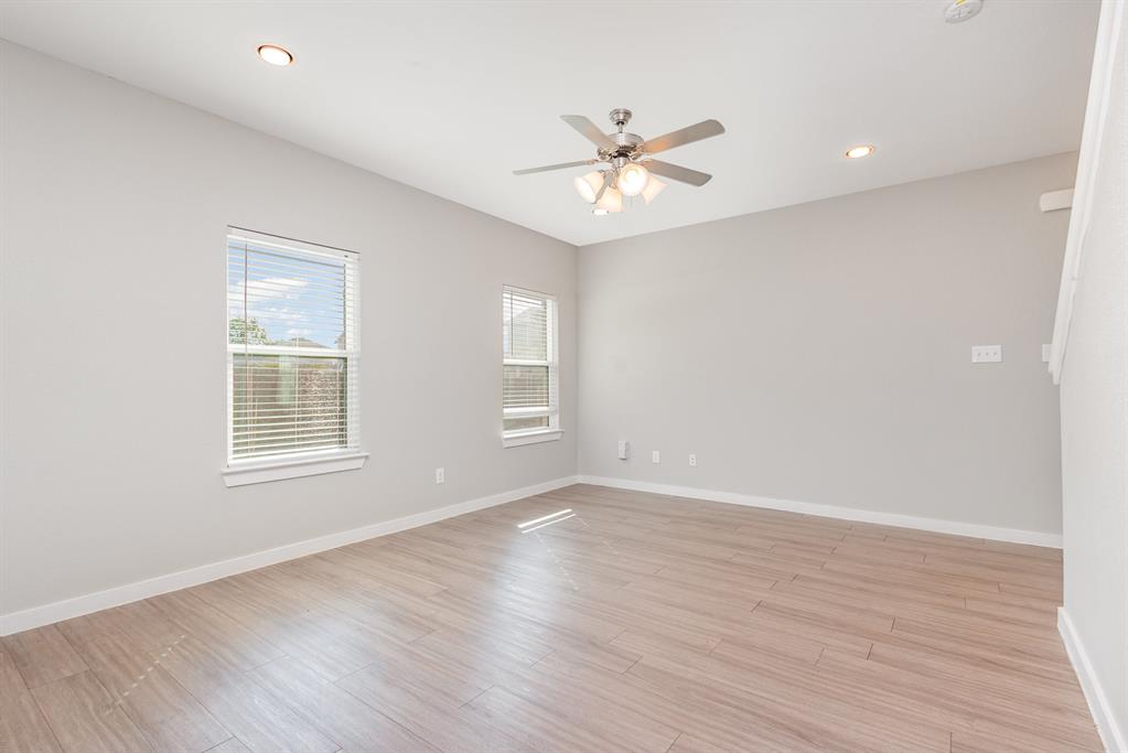 Parkway Village 02 - Residential