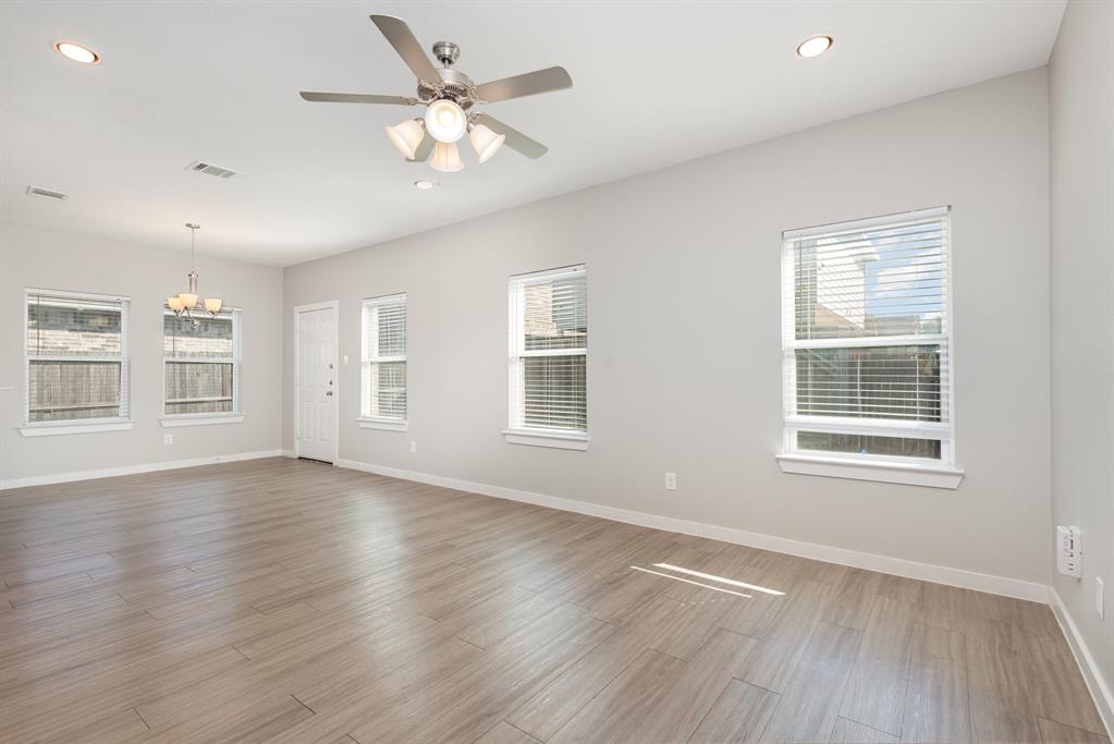 Parkway Village 02 - Residential