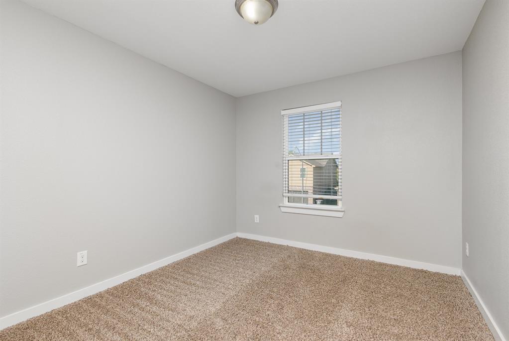 Parkway Village 02 - Residential