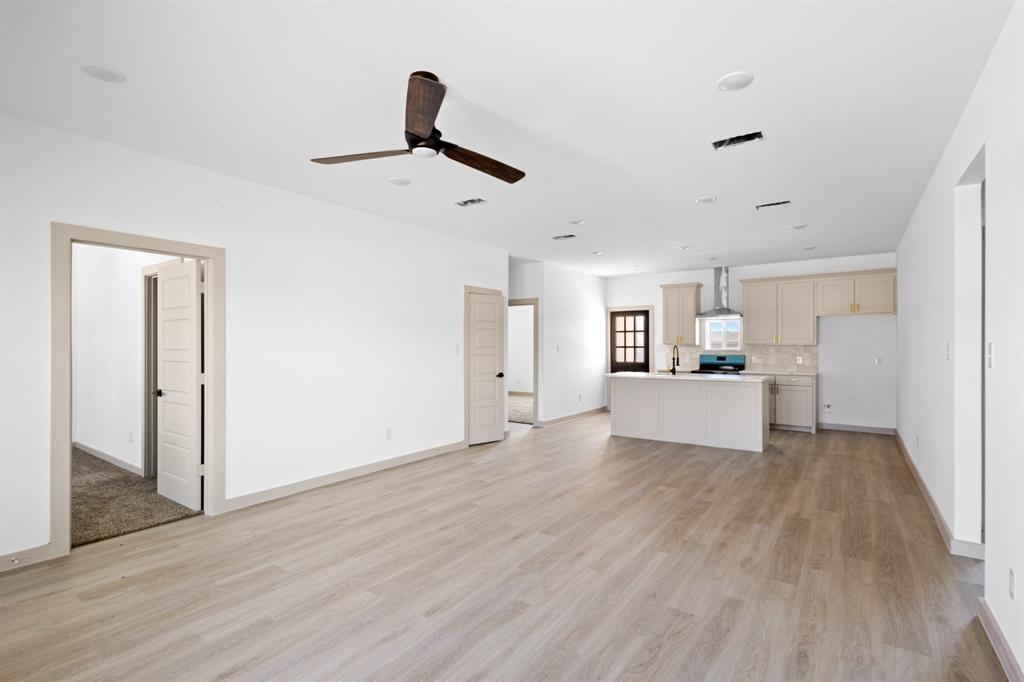 Runaway Bay Unit 5 - Residential