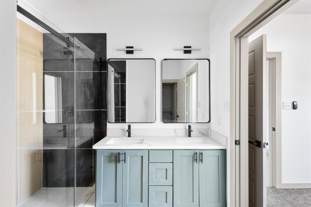 Runaway Bay Unit 5 - Residential