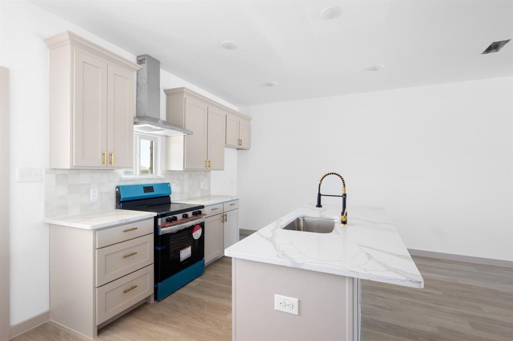 Runaway Bay Unit 5 - Residential