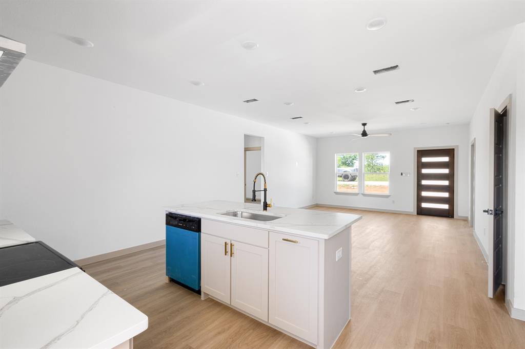 Runaway Bay Unit 5 - Residential