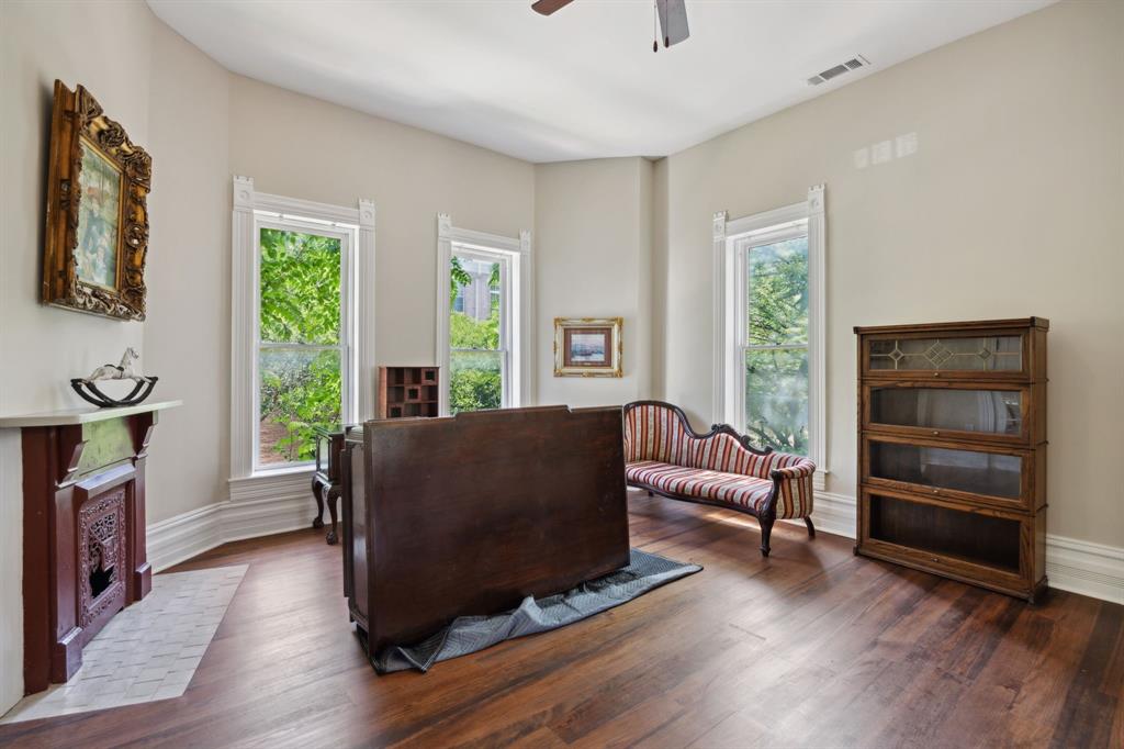 Overands Add - Commercial Sale