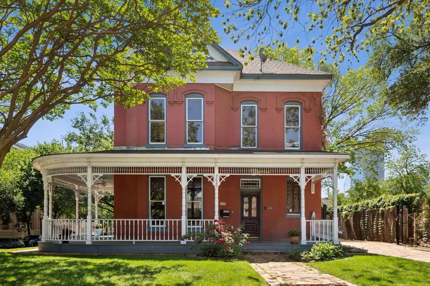 Zoned Commercial: Beautiful home on a large corner lot in the heart of State Thomas neighborhood. This 3 story home built in 1930 is full of character and the perfect layout for an office. Great outdoor space with ample parking that's accessible from the front driveway or the rear alley. If you're looking for a new commercial space in one of the most desirable neighborhoods in Dallas, this is the property for you.
