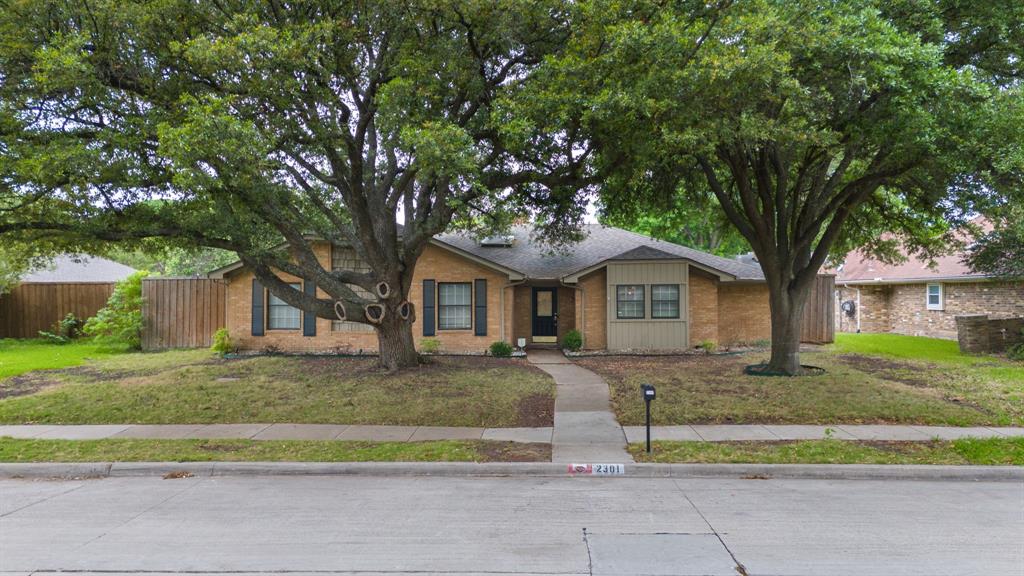 2301 Huntington Drive