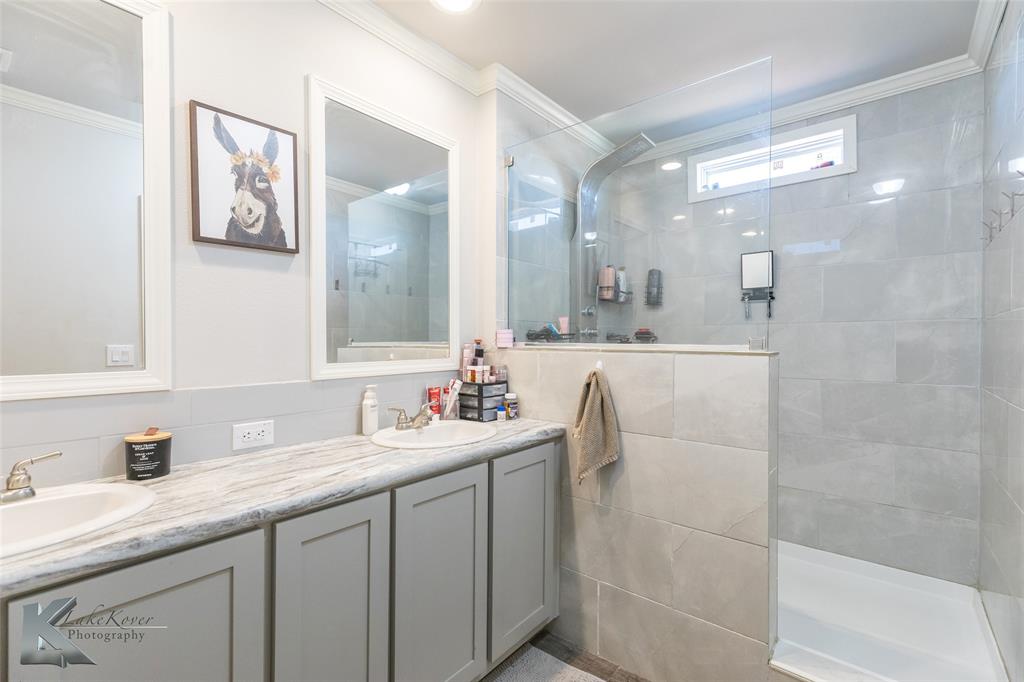 JAZ FLATS - Residential