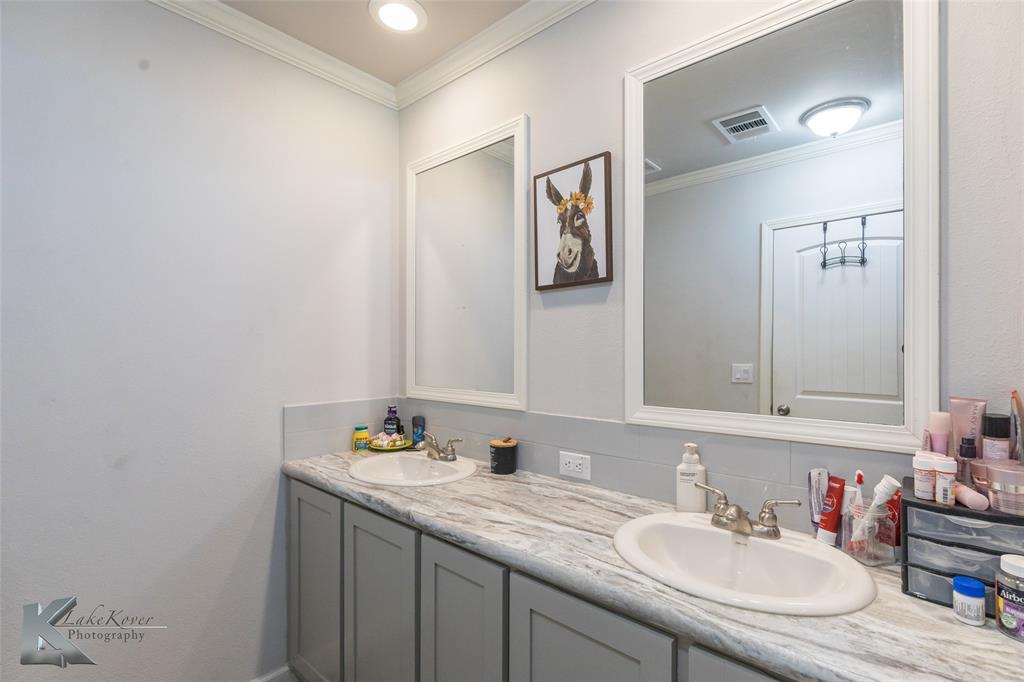 JAZ FLATS - Residential