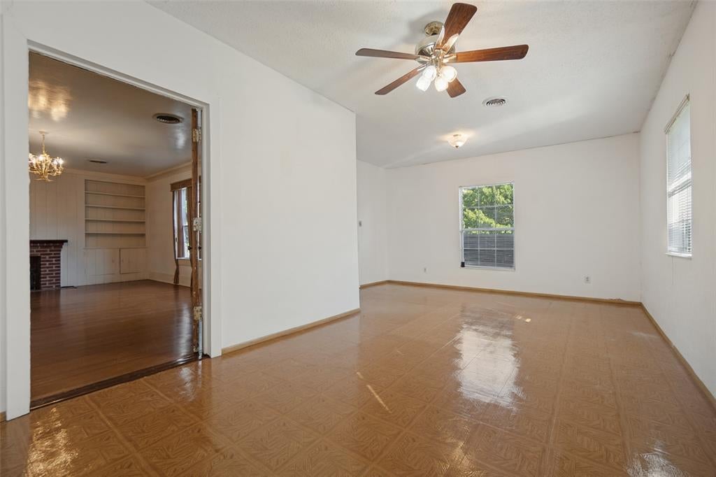 5906 Palo Pinto Avenue