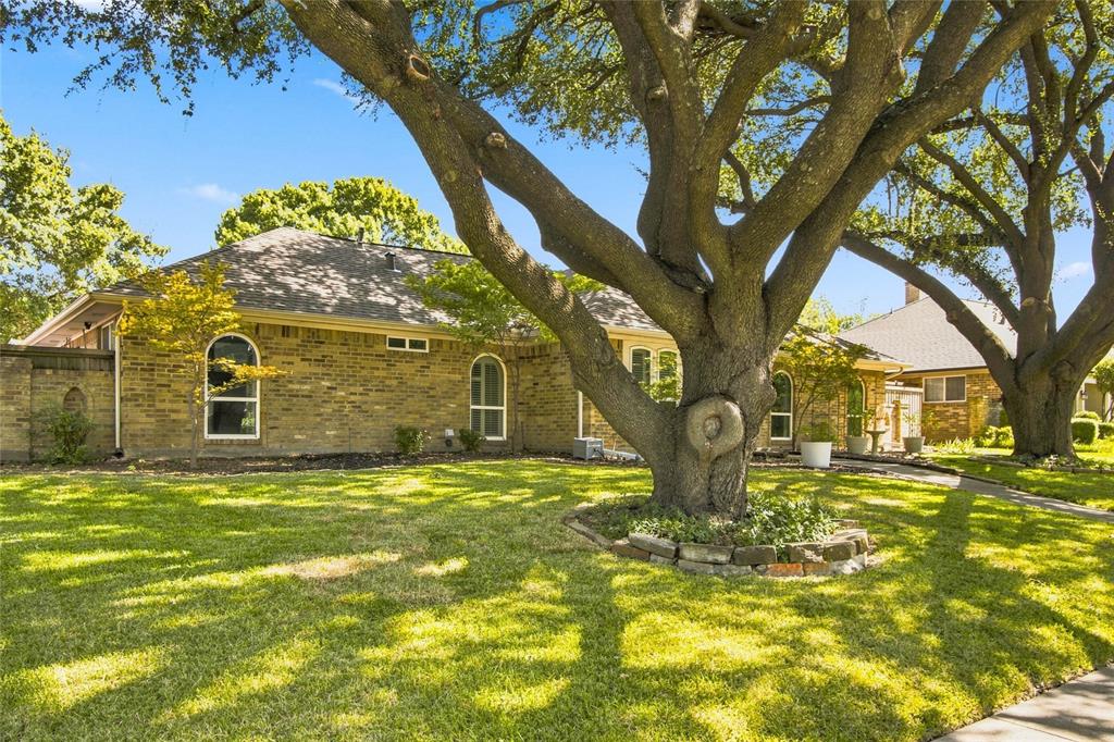 1855 Hatherly Drive