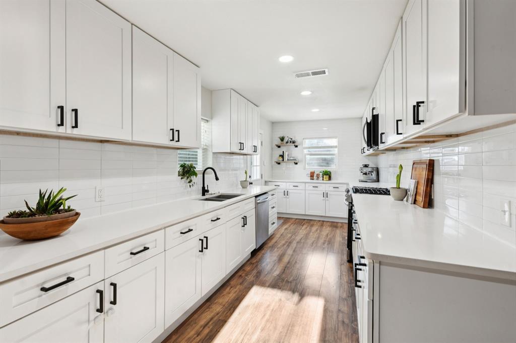 Black & Minsky - Residential