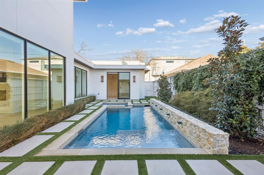 Linwood Place - Residential