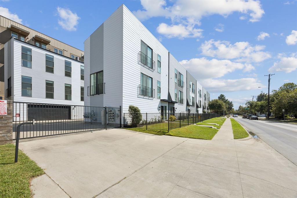 4901 Live Oak Street