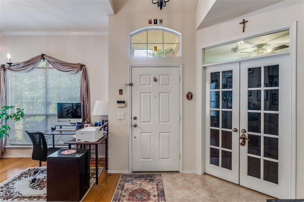 1001 Dover Heights Trail