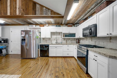 Tiny photo for 705 Wildwood Trail, Holly Lake Ranch, TX 75765 (MLS # 21397026)