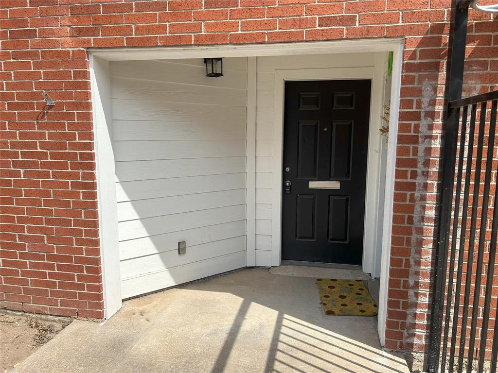 600 Bagby Avenue 2G