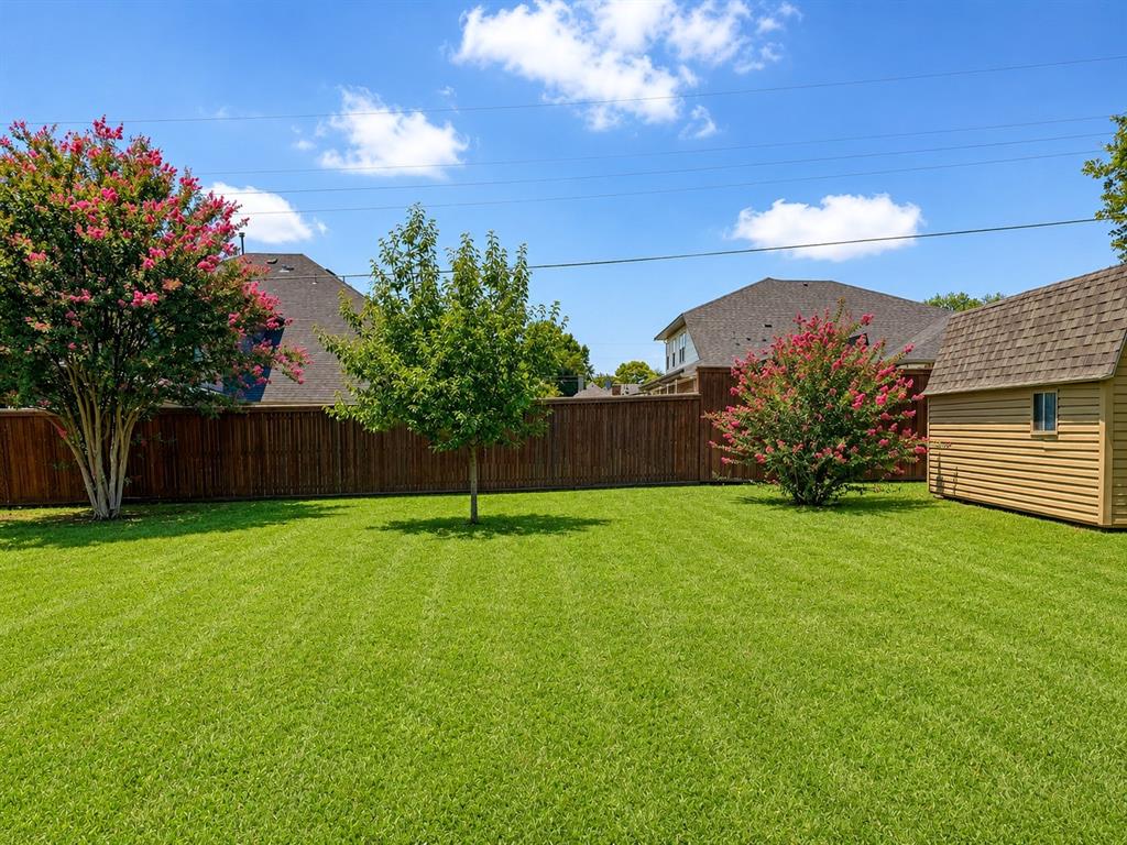 3313 Lakeview Drive