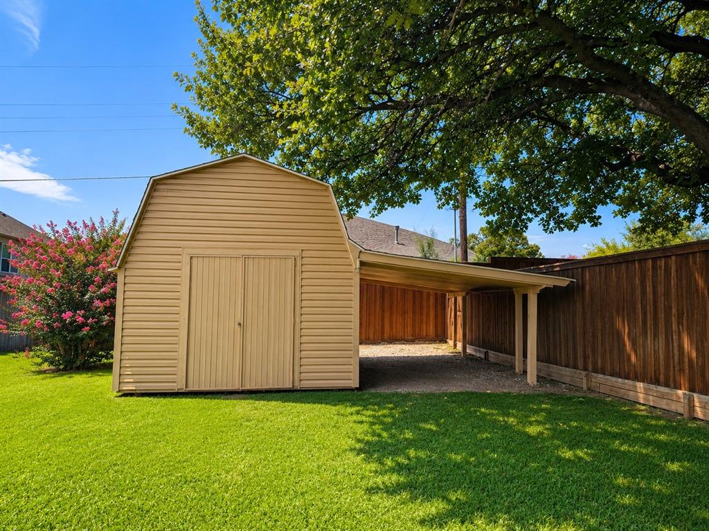3313 Lakeview Drive