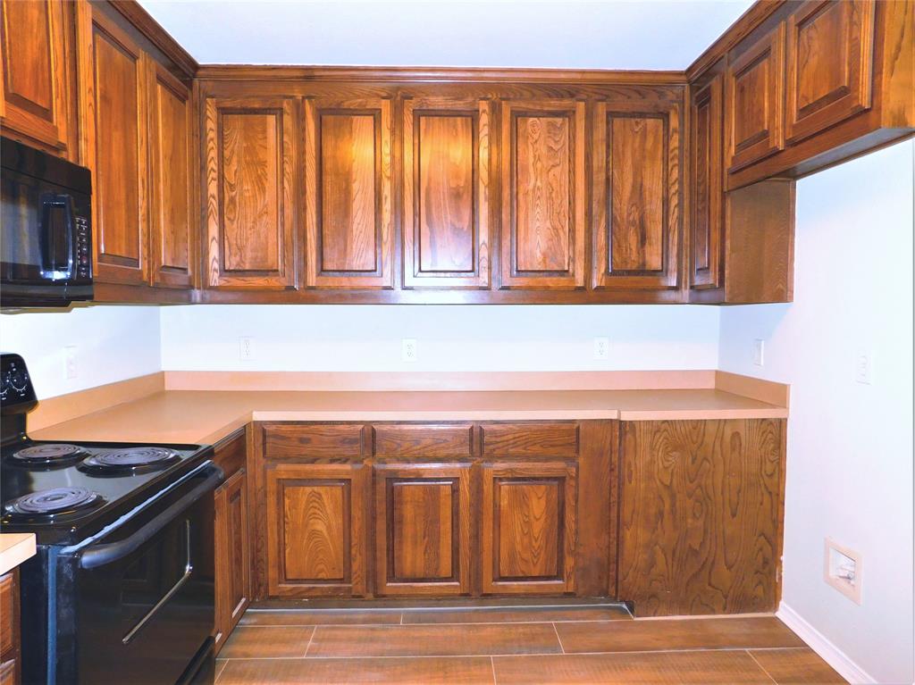 Meadow Oaks Add Third Sec - Residential Lease